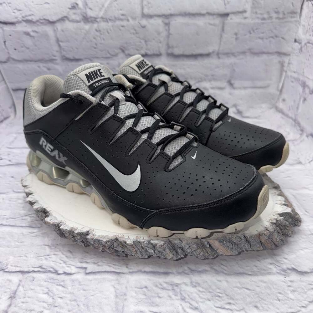 Nike Mens REAX 8 TR Leather Cross Training Shoes Size 12 Black Metallic Silver